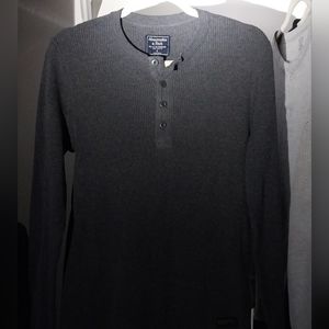 Abercrombie & Fitch, Small, Dark Gray Long Sleeve.